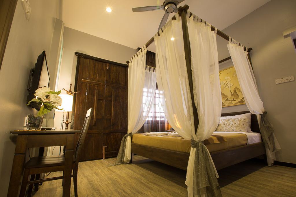 The Sovereign George Town Room photo